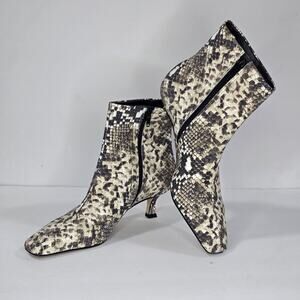 Gianni Bini Women’s Ankle Boots 7.5 Snake Print Side Zip Pointed Toe Kitten Heel